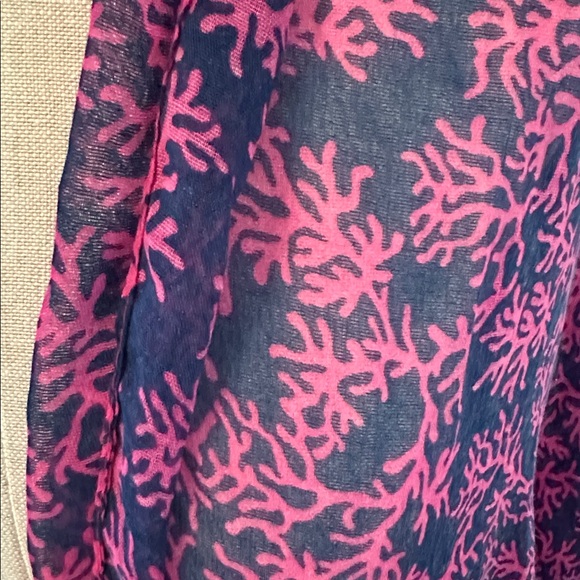NWT Women's Top it Off Coral Pink & Navy 100% Polyester Patterned Scarf 74” - Picture 4 of 6